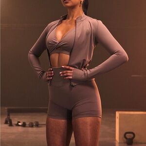 UNIFIED TWIST SPORTS BRA